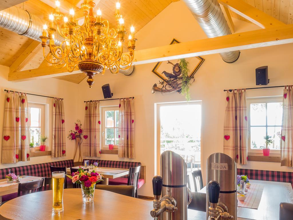 Hotel Siri'S Einkehr à Sankt Georgen im Attergau Extérieur photo